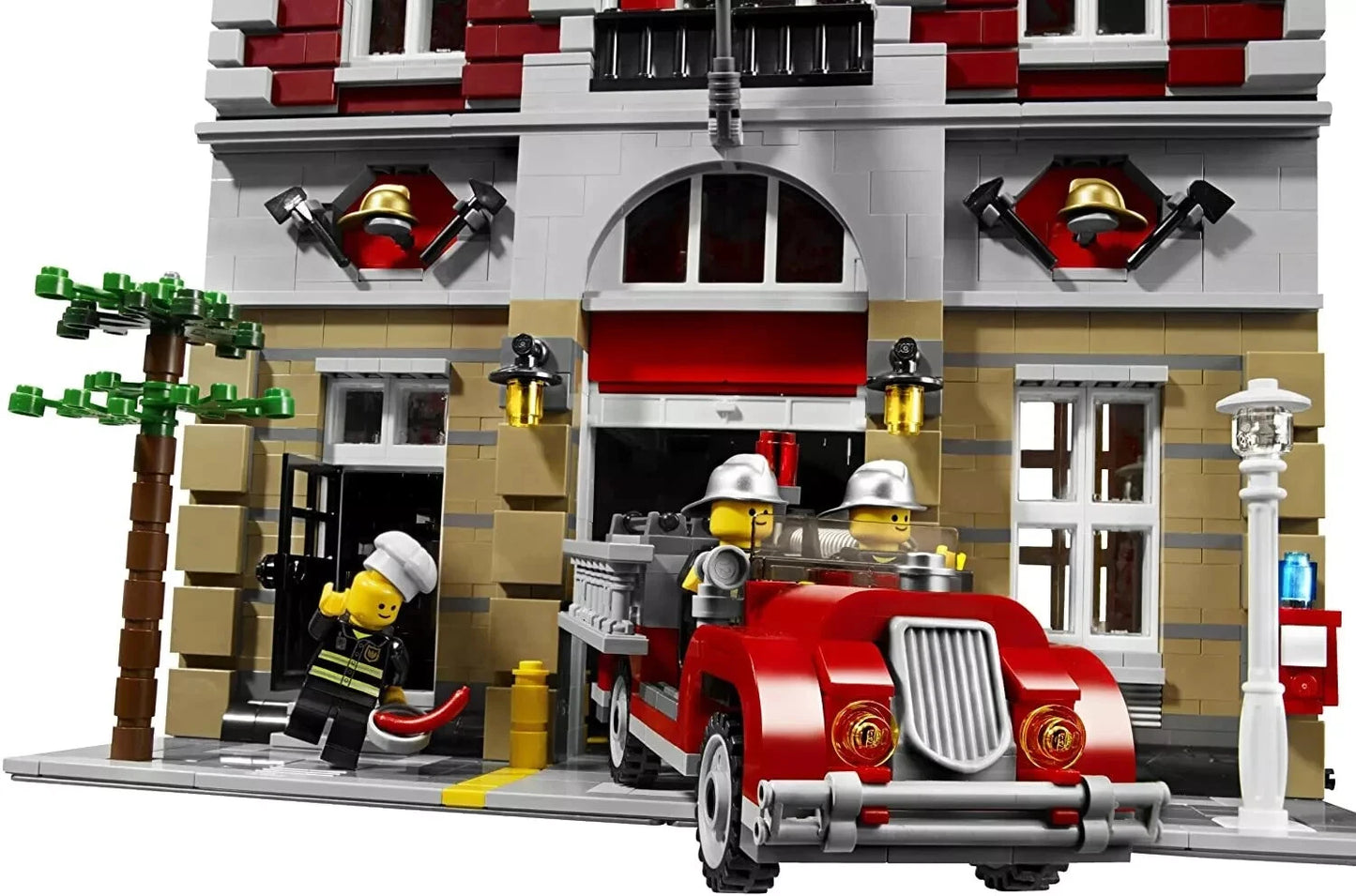 LEGO 10197 Creator Fire Brigade  (Retired Set) New